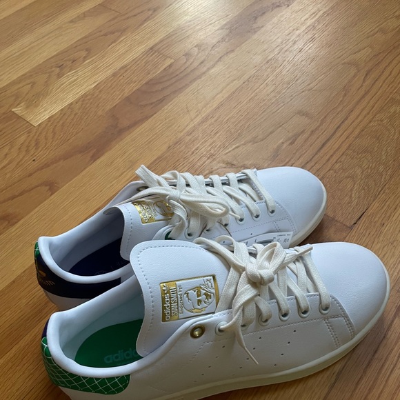 NWT Stan Smiths sneakers - Picture 2 of 5